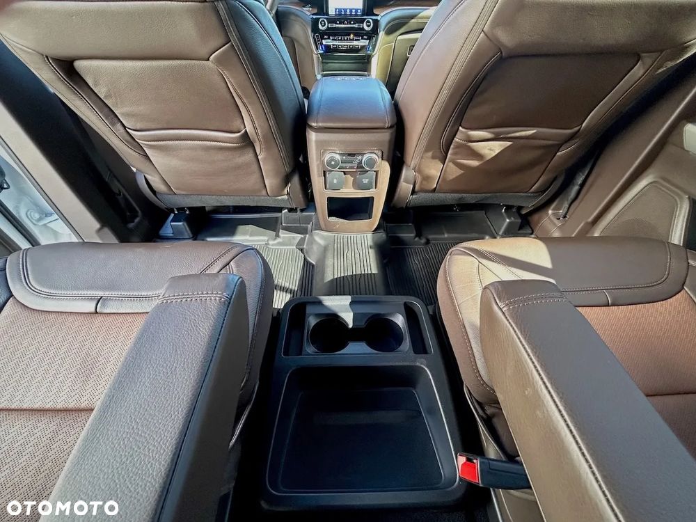Ford Explorer - 36