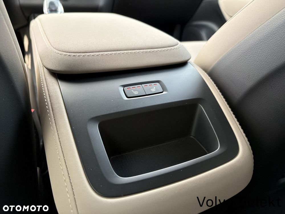 Volvo XC 90 - 25