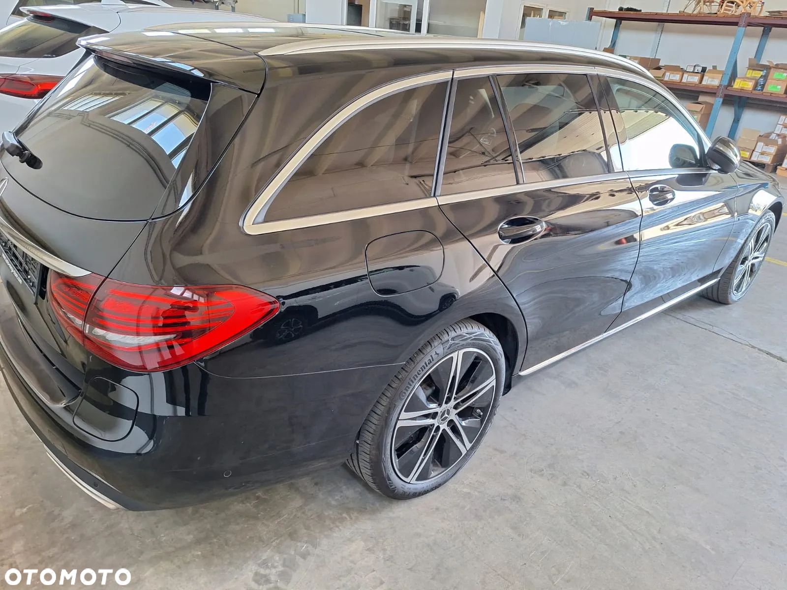 Mercedes-Benz Klasa C 300 e T 9G-TRONIC Avantgarde - 19