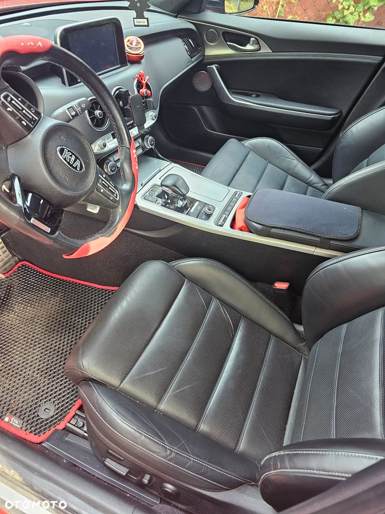 Kia Stinger - 6