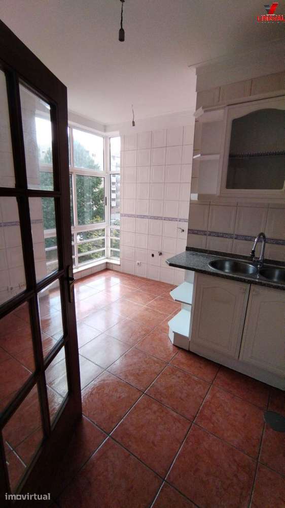 T2 em São Vítor com Garagem Fechada - Grande imagem: 2/11