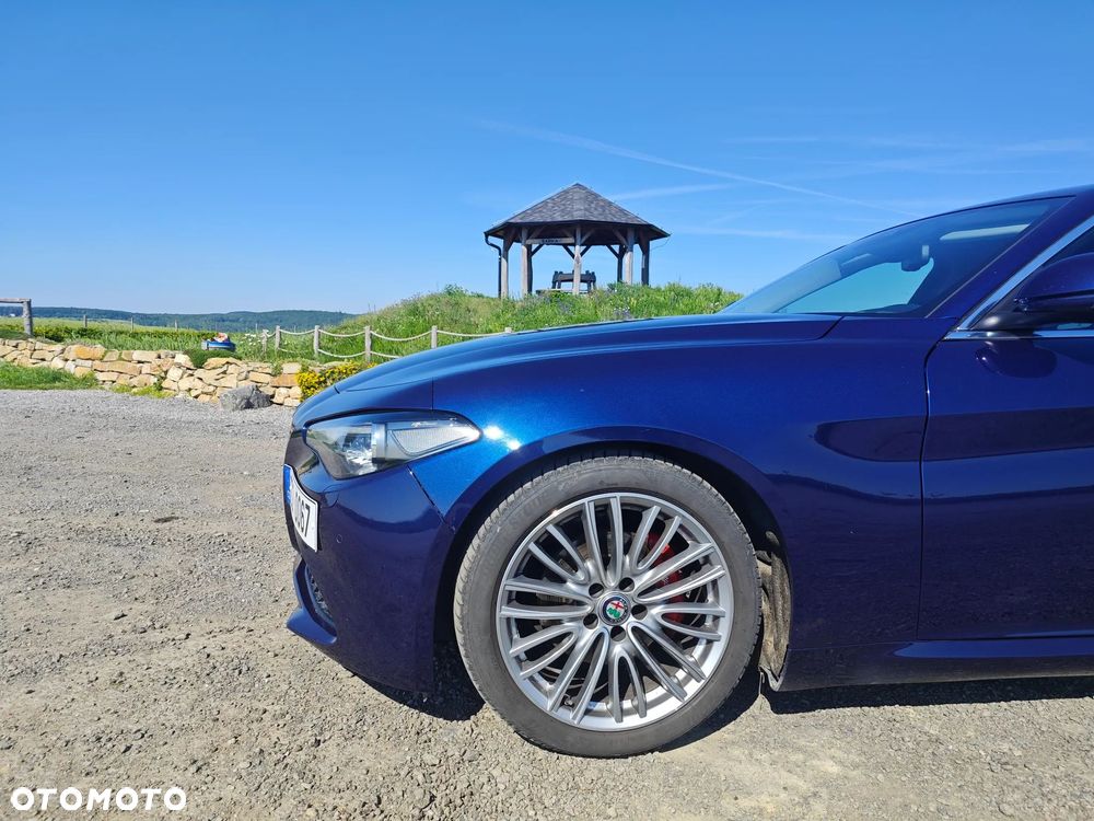 Alfa Romeo Giulia - 10