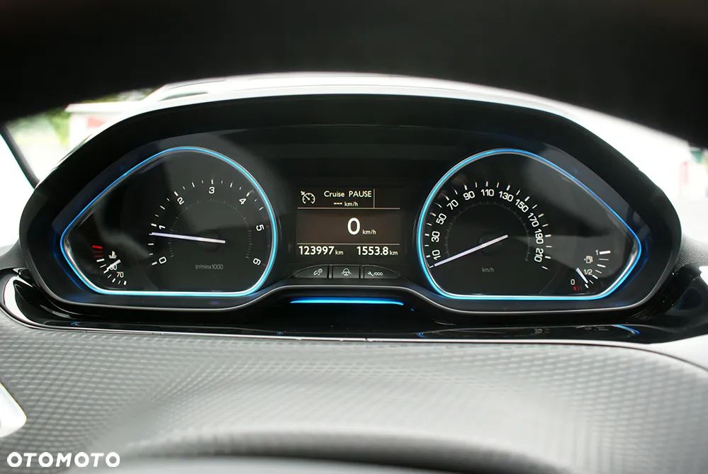 Peugeot 2008 e-HDi FAP 115 STOP & START Allure - 10