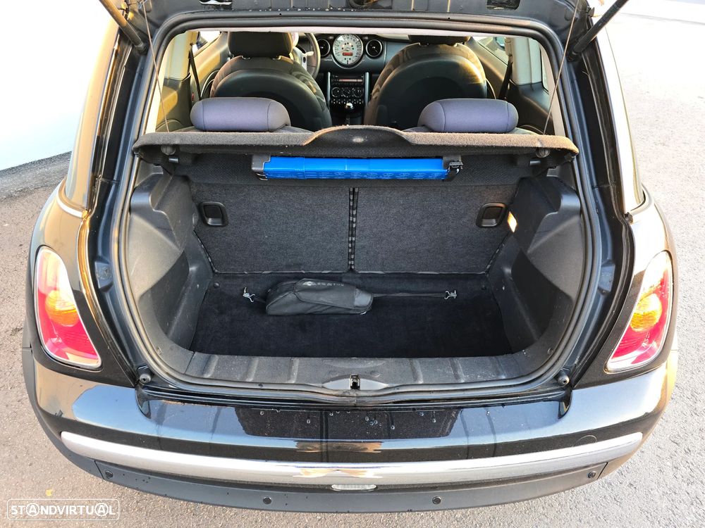 MINI 3 Portas One 1.4 D - 24