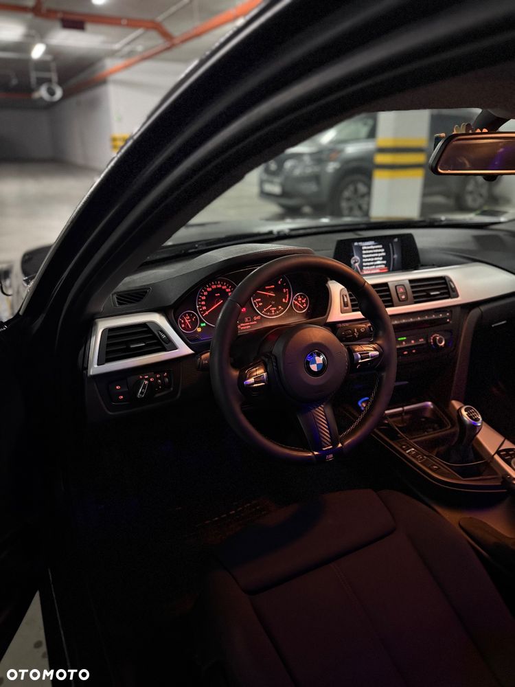 BMW Seria 3 318d DPF Edition Sport - 9