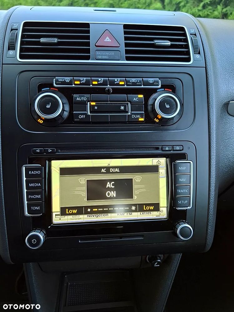 Volkswagen Touran 1.6 TDI DPF BlueMotion Technology Trendline - 25