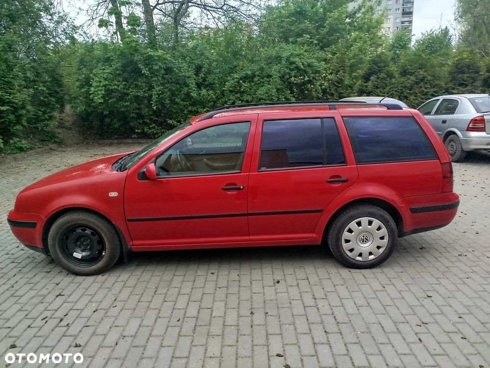Volkswagen Golf - 1