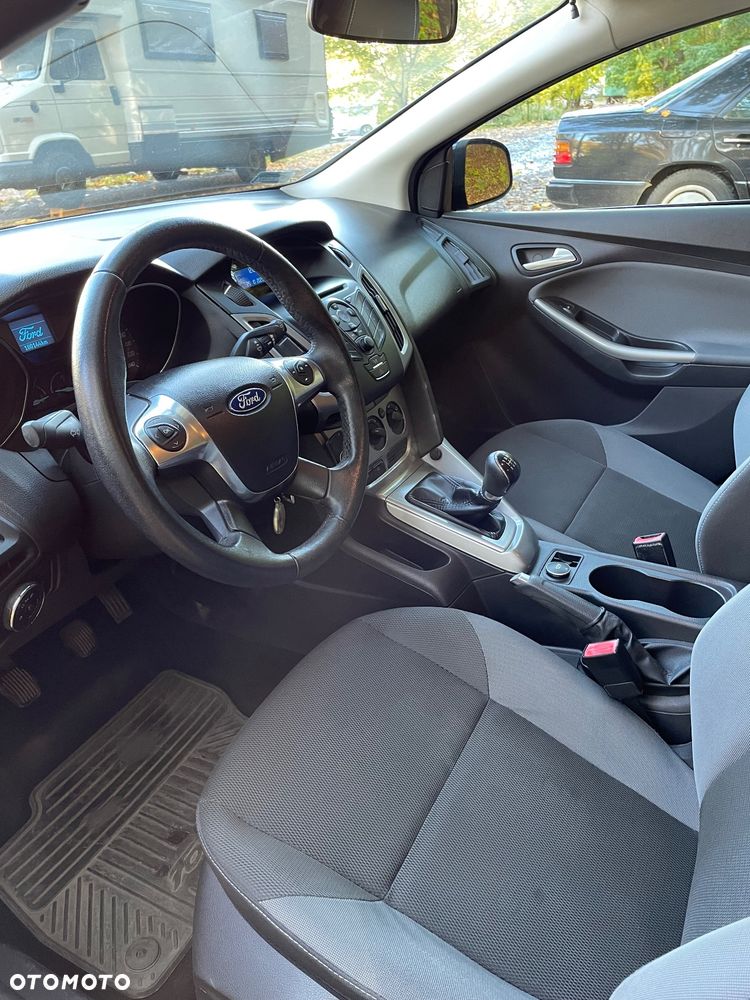 Ford Focus 1.6 Trend - 18