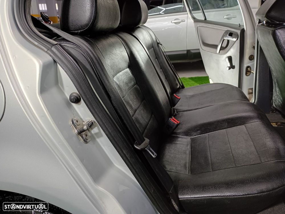 VW Polo 1.4 TDi Confortline ABS - 25