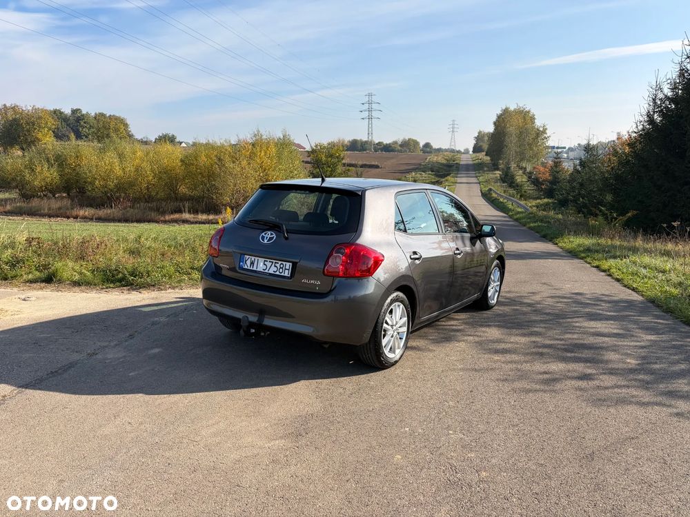Toyota Auris 1.4 VVT-i Luna - 4