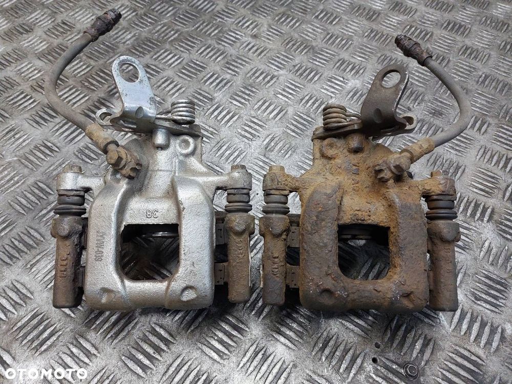 TARCZE HAMULCOWE TYŁ + ZACISKI VOLKSWAGEN GOLF VI - 6