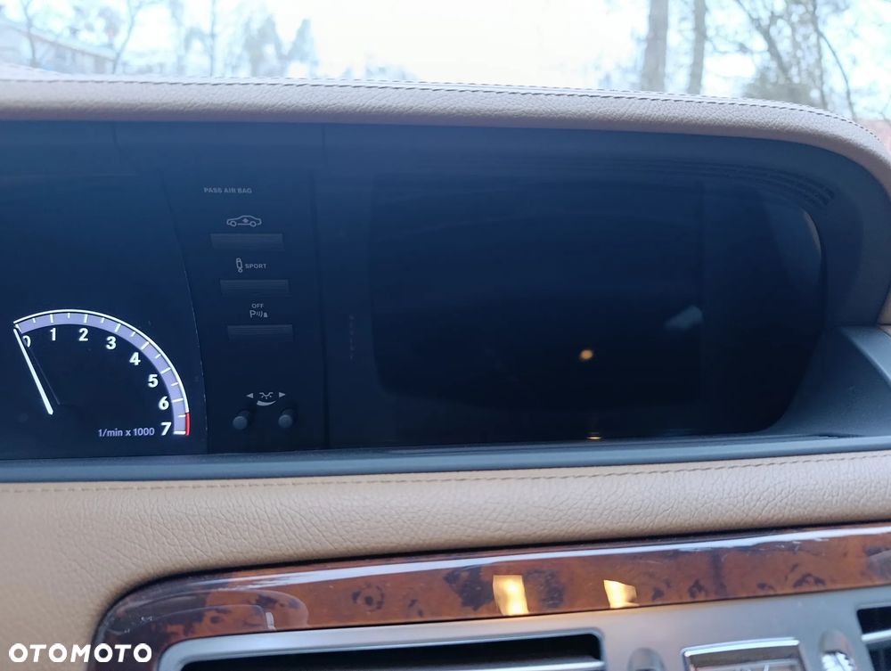 Mercedes-Benz CL - 12