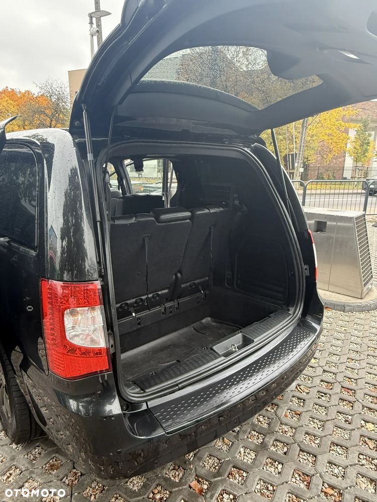 Chrysler Town & Country - 23