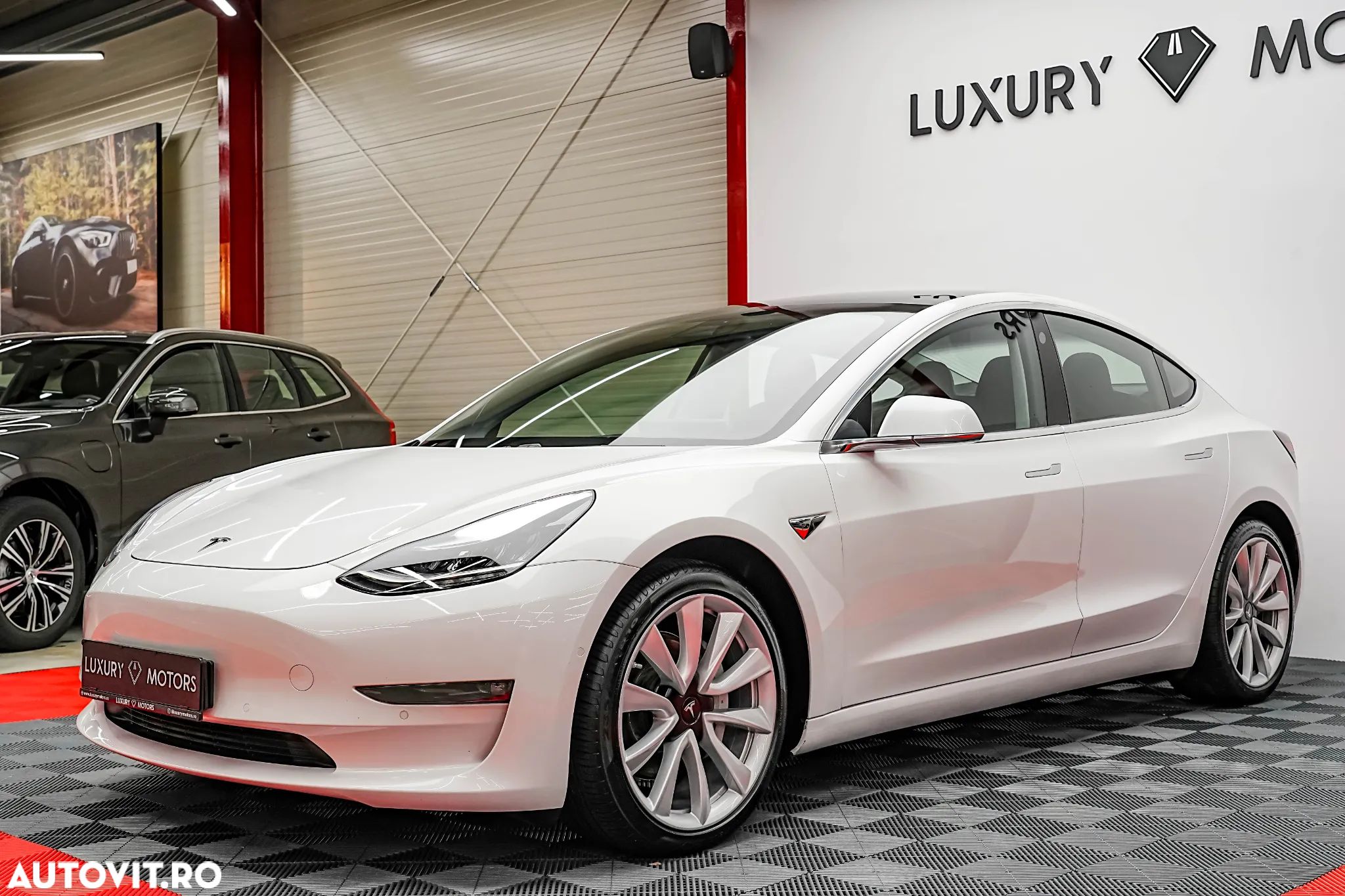 Tesla Model 3 AWD Dual Motor - 1