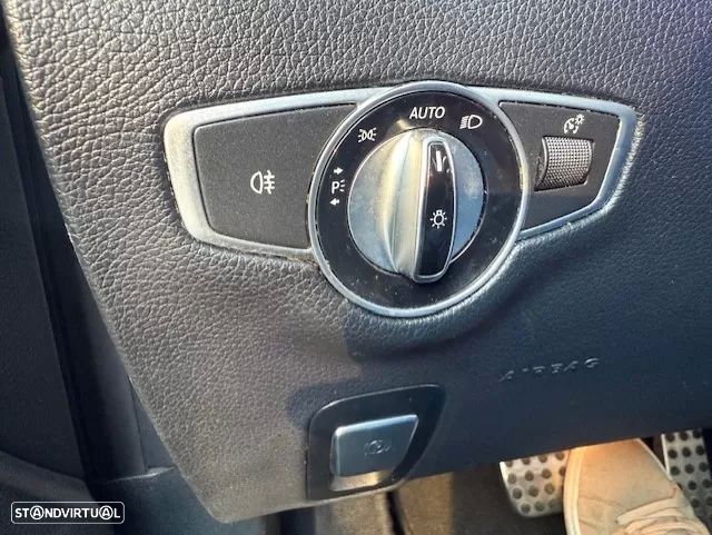 Mercedes-Benz E 220 d AMG Line - 45