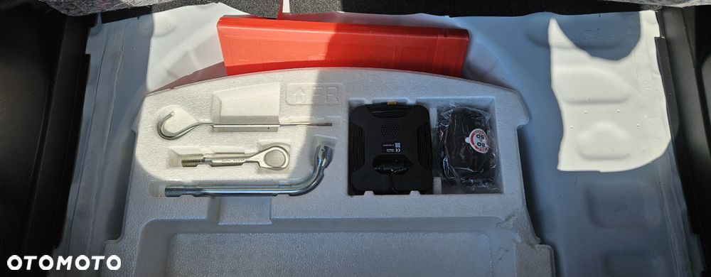 Suzuki Swift 1.2 Premium Plus - 33