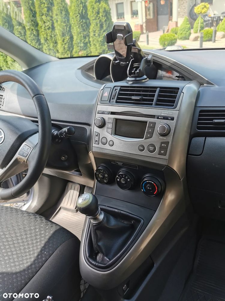 Toyota Verso - 5