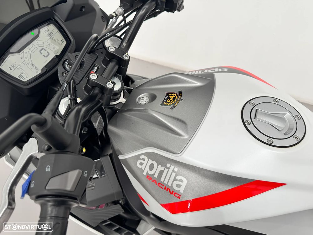 Aprilia Tuono 125 - 10