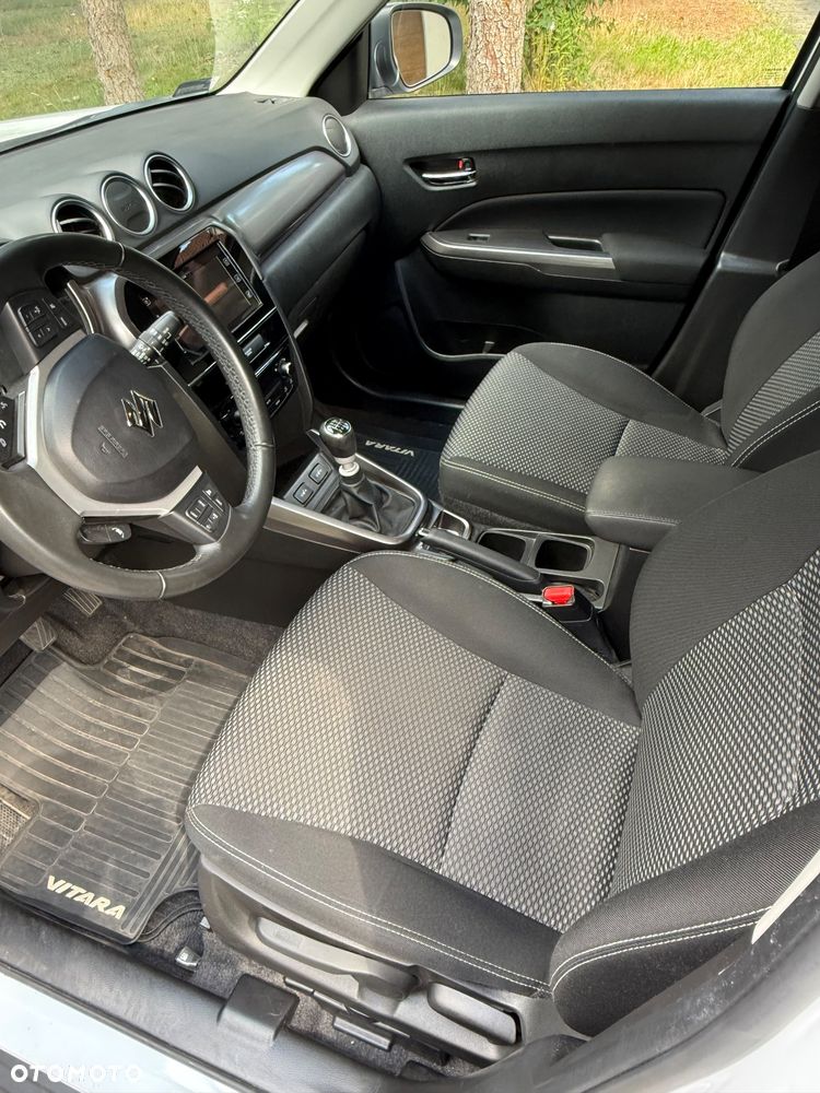 Suzuki Vitara - 10
