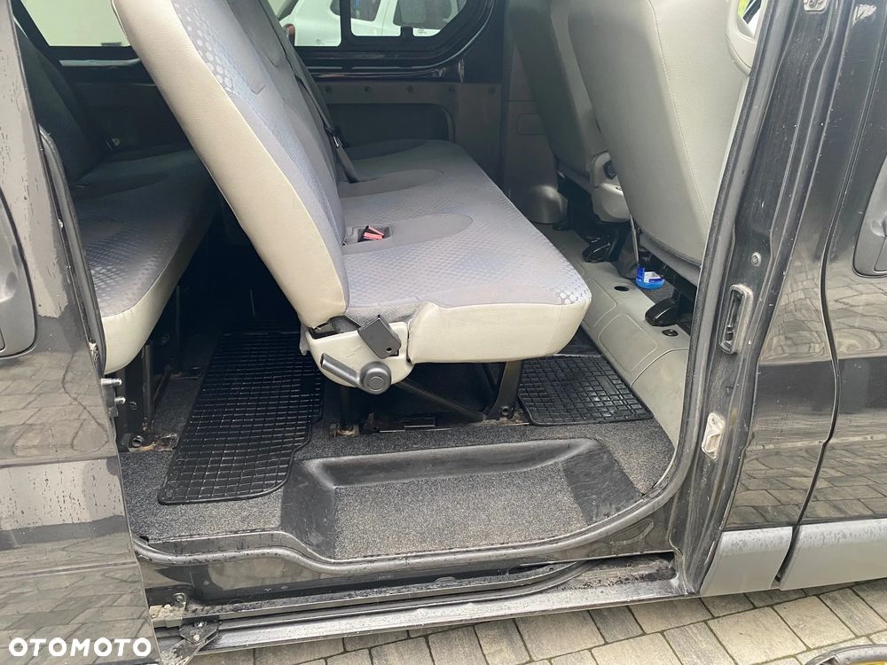 Opel Vivaro L2H1 2.9t - 16