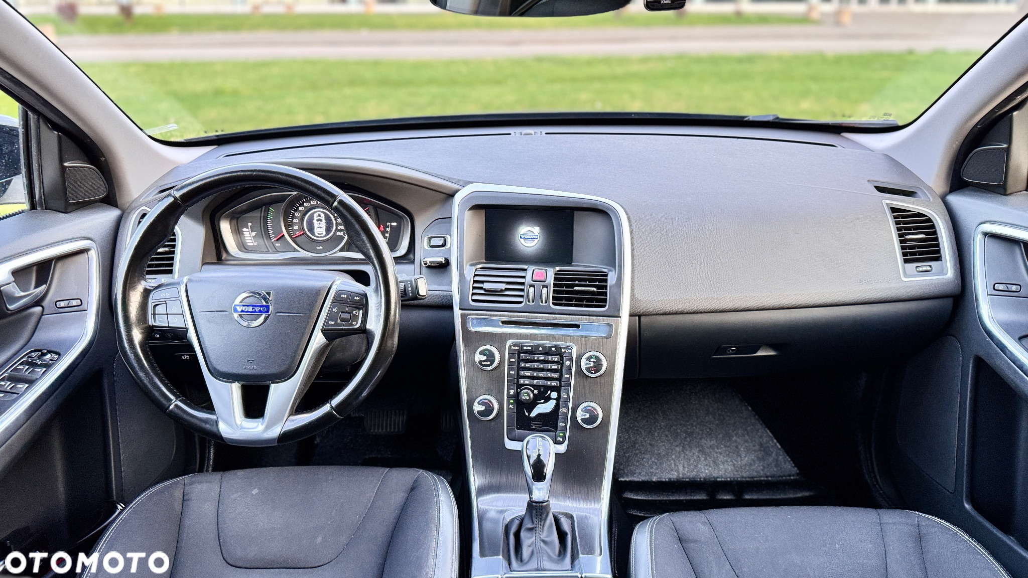 Volvo XC 60 D3 Drive-E Momentum - 12