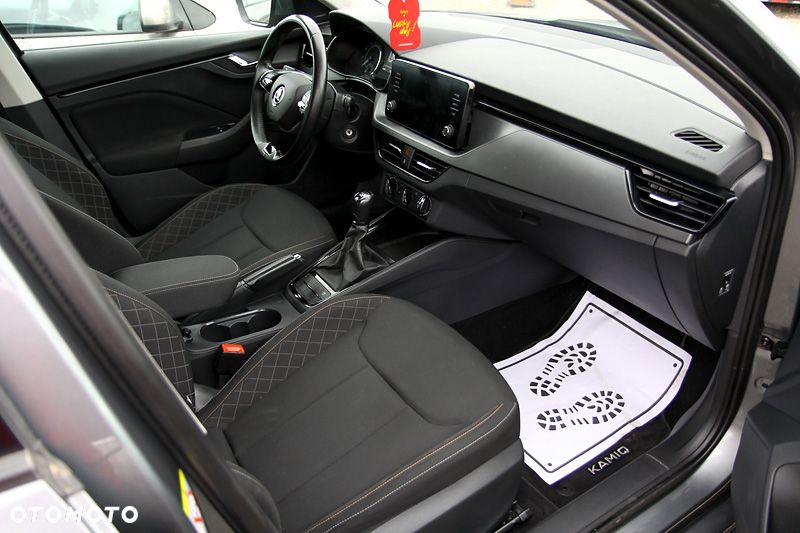 Skoda Kamiq 1.0 TSI Tour - 8