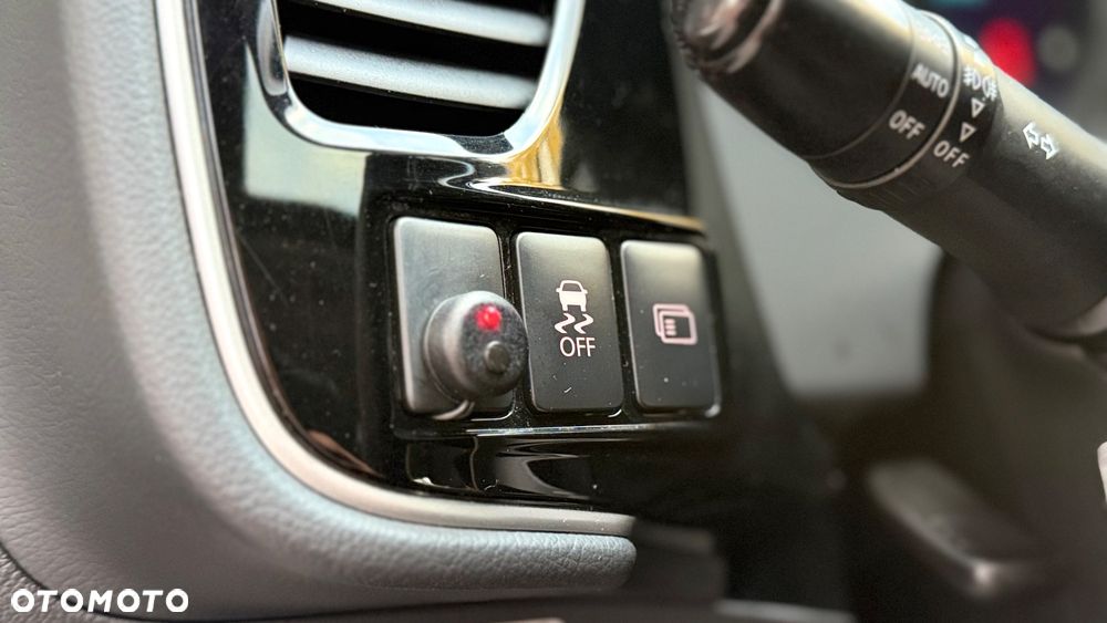 Mitsubishi Outlander 2.0 4WD Top - 28