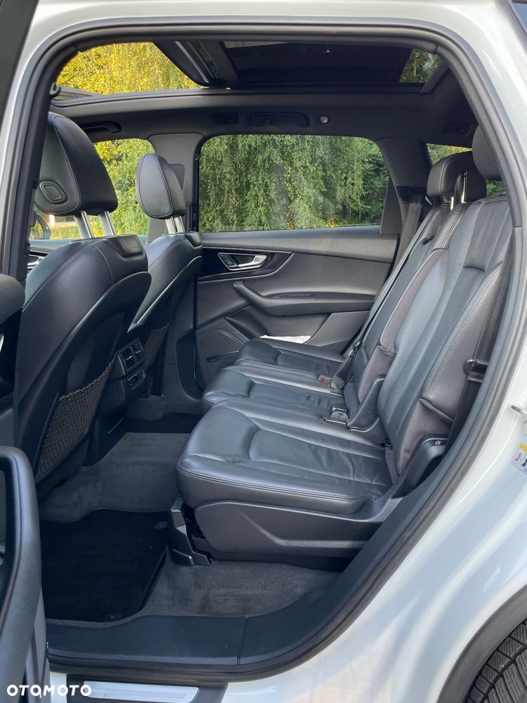 Audi Q7 55 TFSI quattro tiptronic - 14