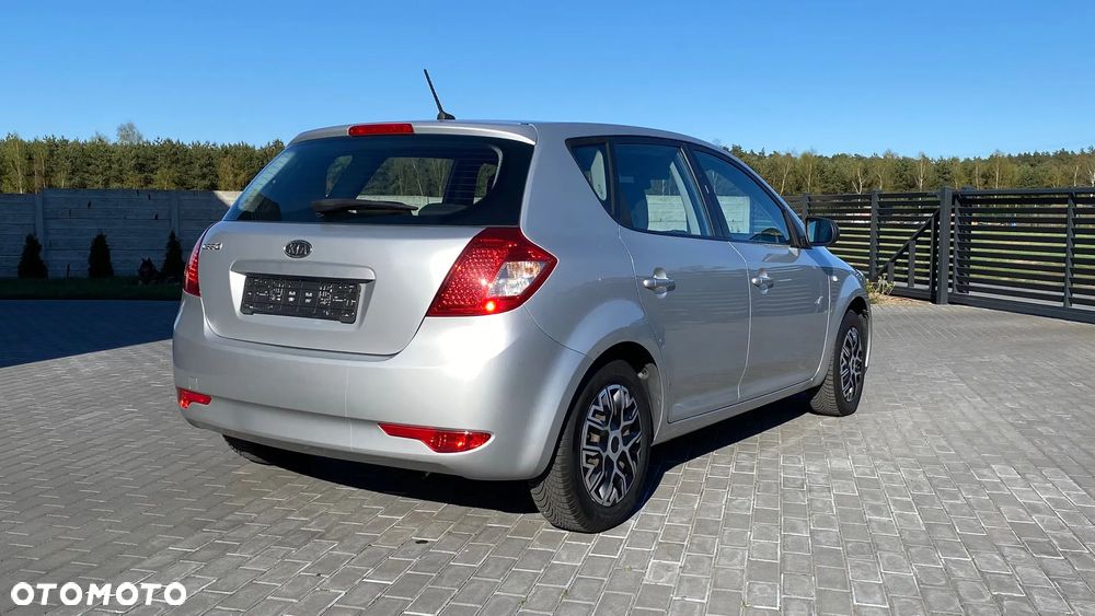 Kia Ceed 1.4 CVVT Attract - 10