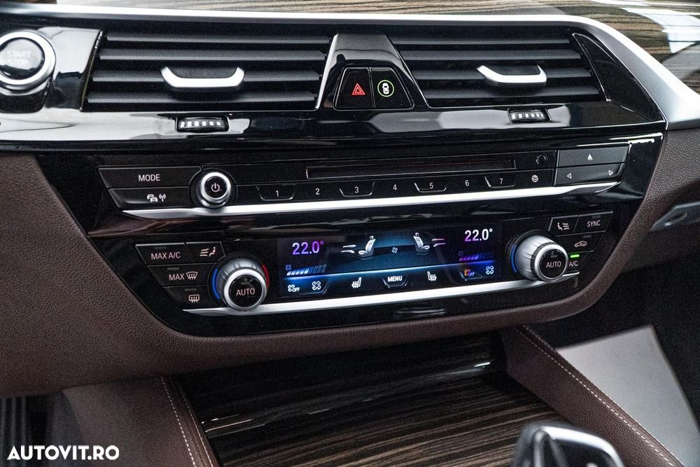 BMW Seria 5 530e iPerformance Aut. Luxury Line - 12