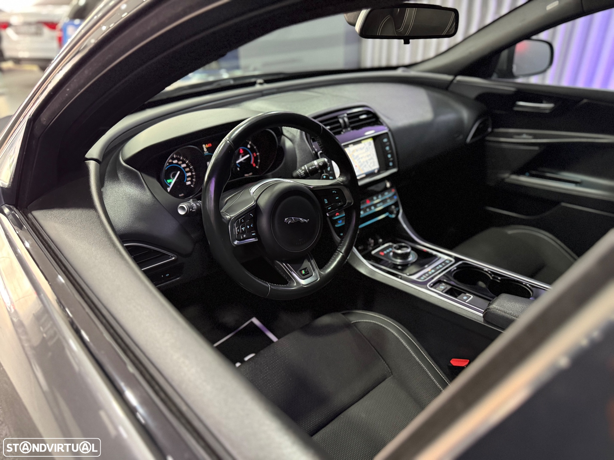 Jaguar XE 2.0 D R-Sport Aut. - 5