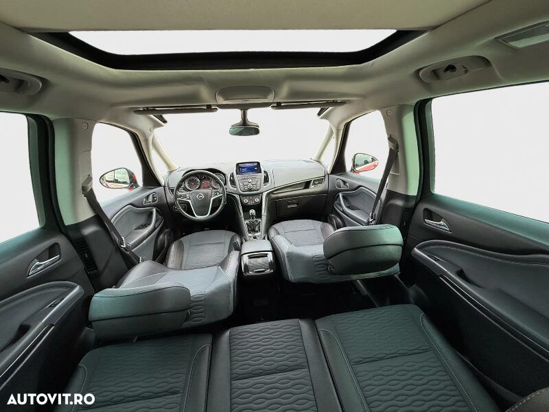 Opel Zafira Tourer 2.0 CDTI ECOFLEX Start/Stop Sport - 2