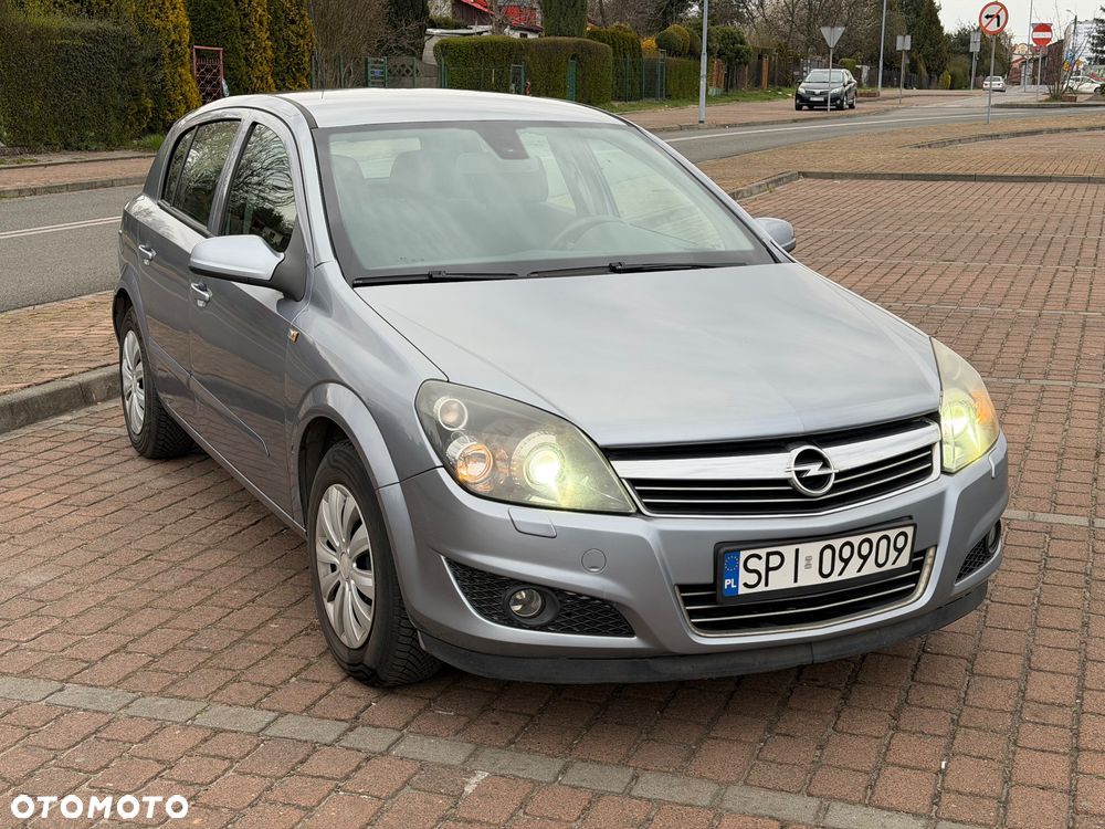 Opel Astra - 1