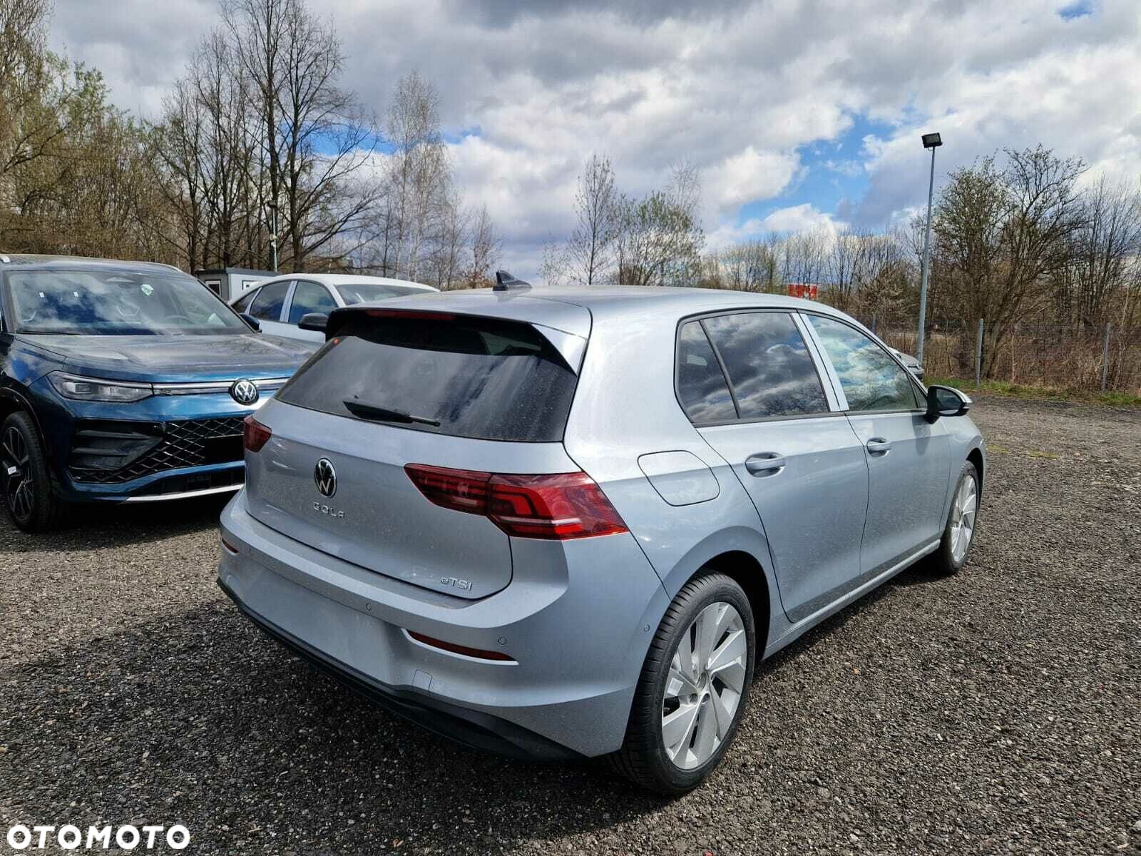 Volkswagen Golf - 6