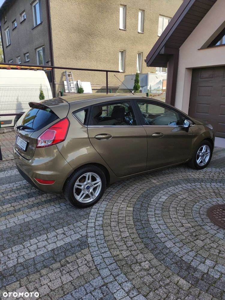 Ford Fiesta 1.0 EcoBoost STart-Stop Titanium - 2