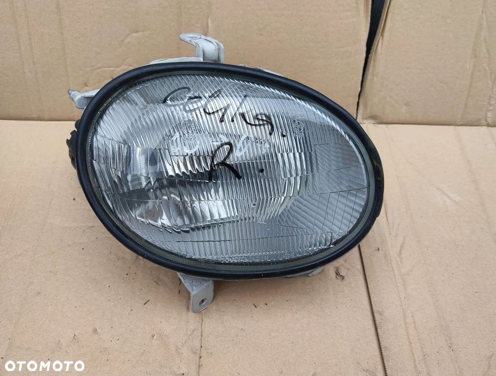 Reflektor prawy Lampa prawa Toyota Celica 1994- Europa