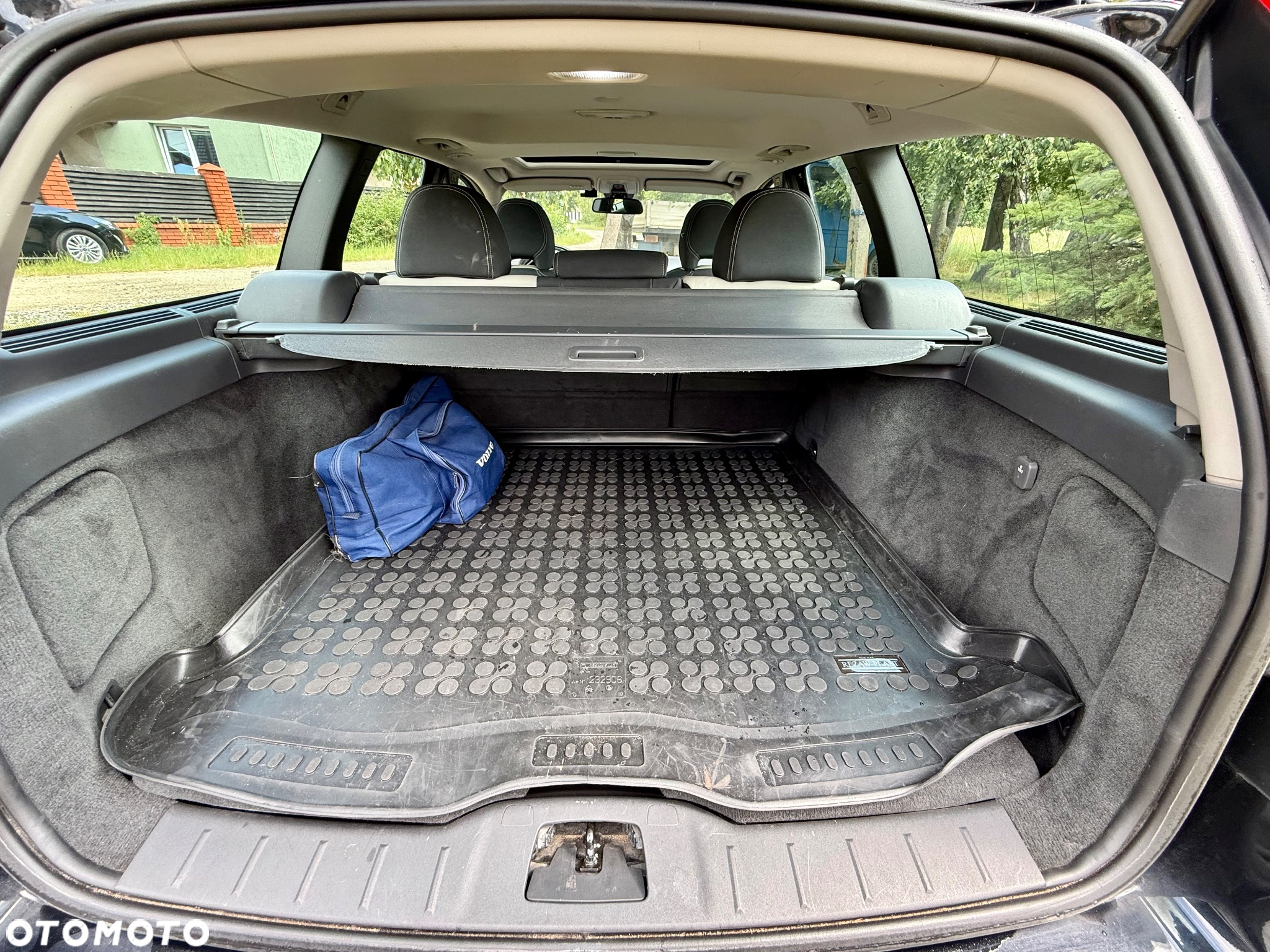 Volvo V50 D5 R-Design Summum - 13