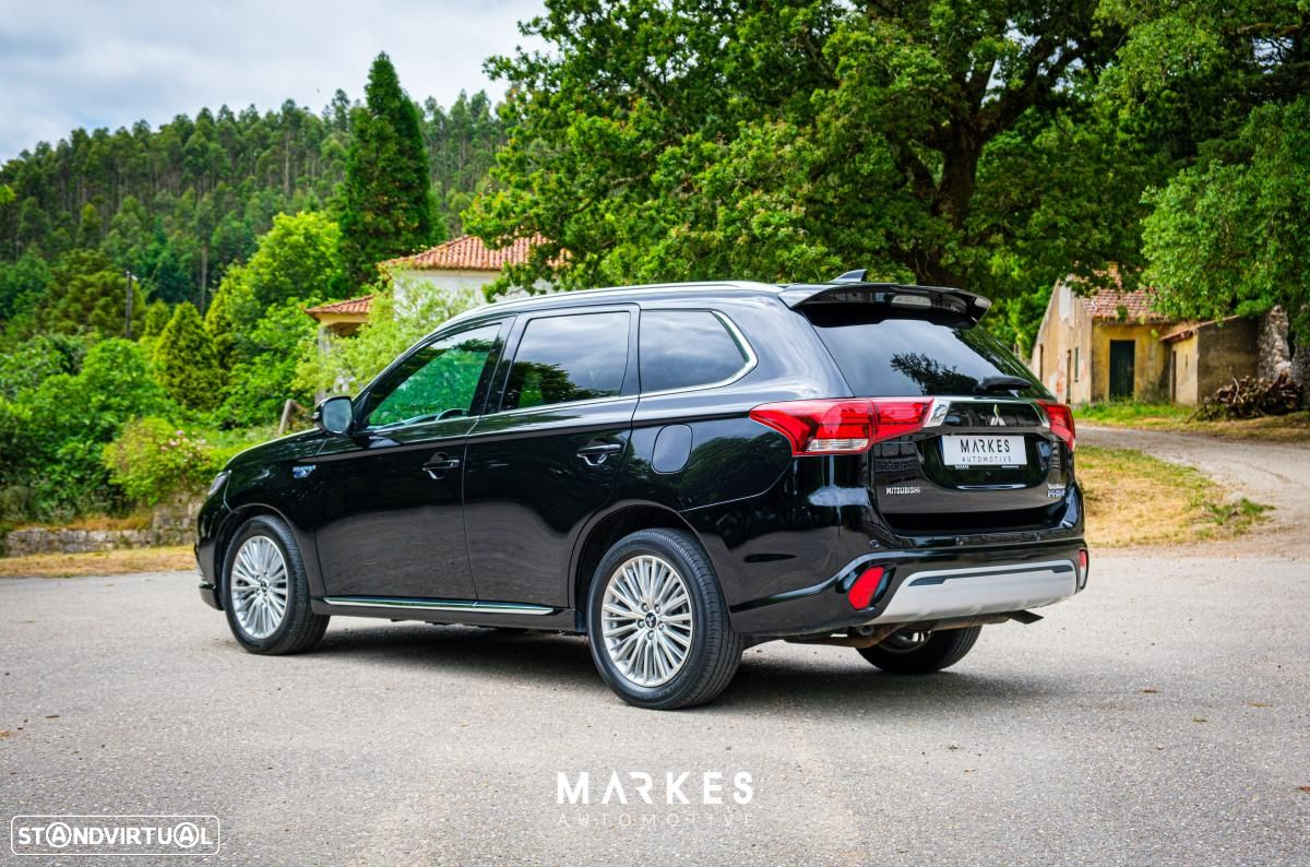 Mitsubishi Outlander 2.4 PHEV Intense - 9