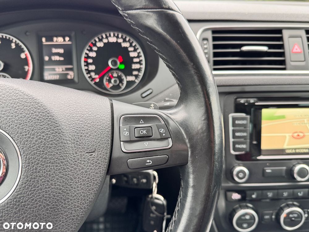 Volkswagen Jetta 1.4 TSI Highline DSG - 16