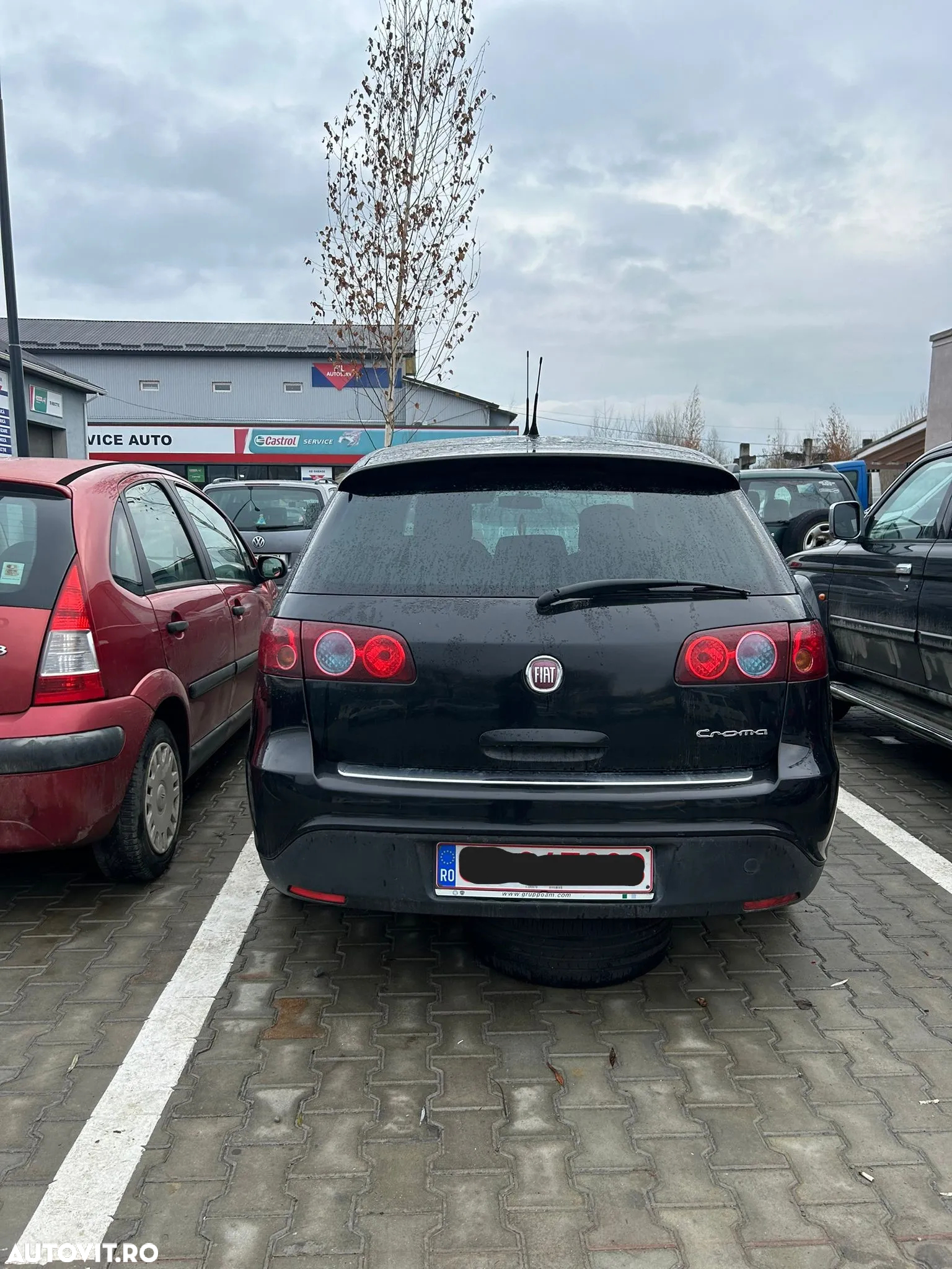 Dezmembram Fiat Croma 2009 1.9 Multijet, manual - 2