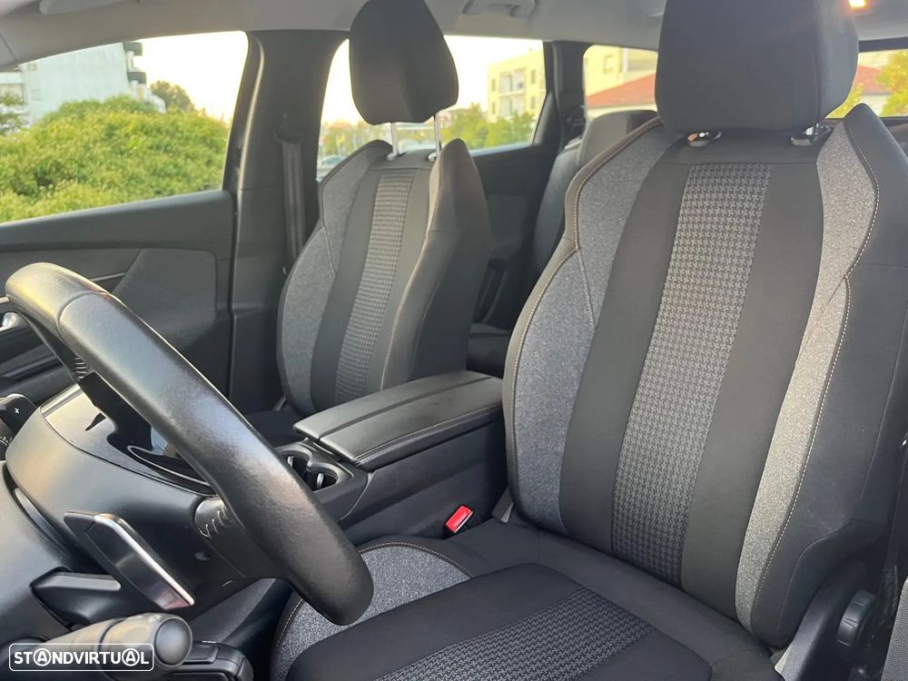 Peugeot 5008 1.5 BlueHDi Active Pack EAT8 - 38