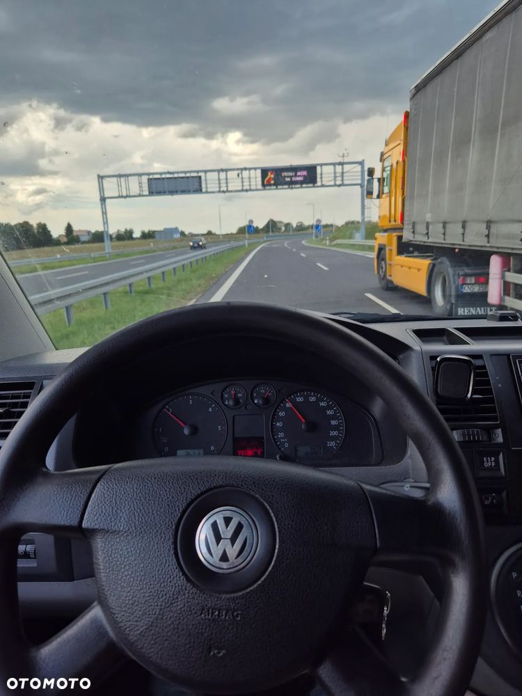 Volkswagen Transporter - 18