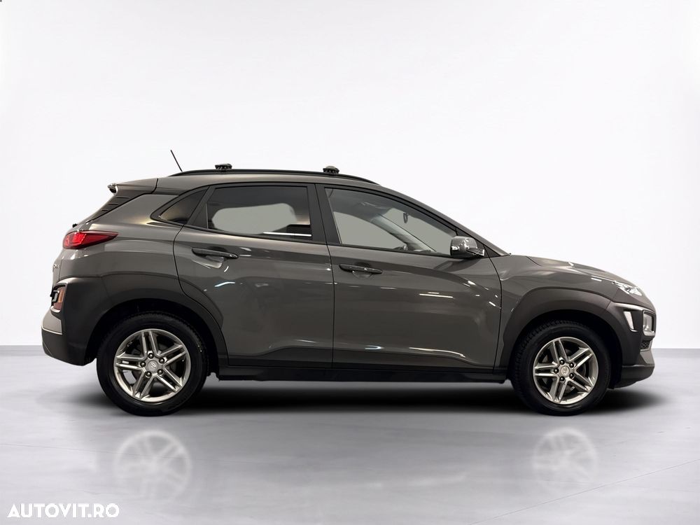 Hyundai KONA - 7