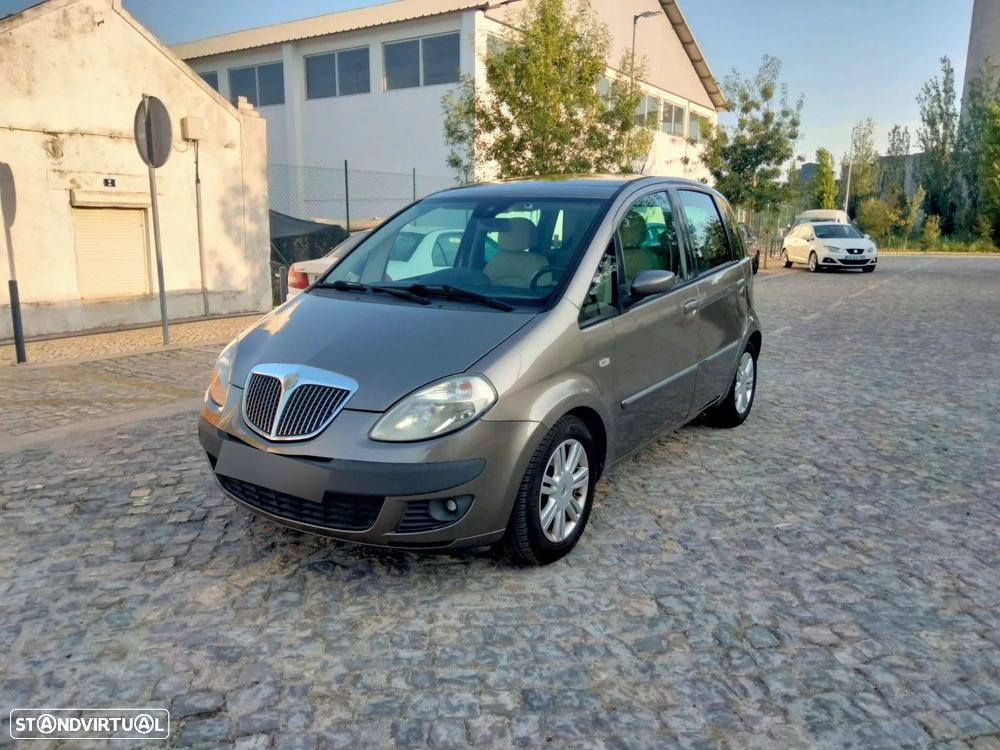 Lancia Musa 1.3 16V M-jet Platino - 18