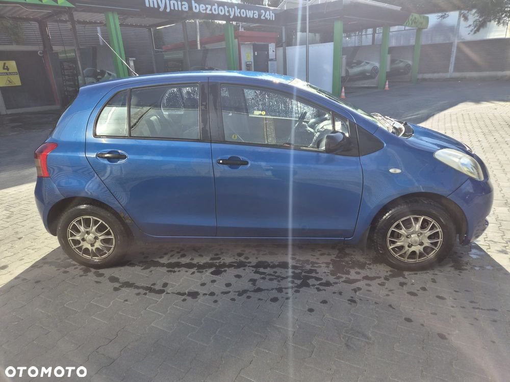 Toyota Yaris 1.0 Luna - 16