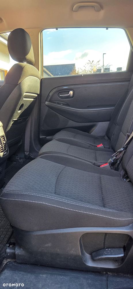 Kia Carens 1.6 GDI L - 8
