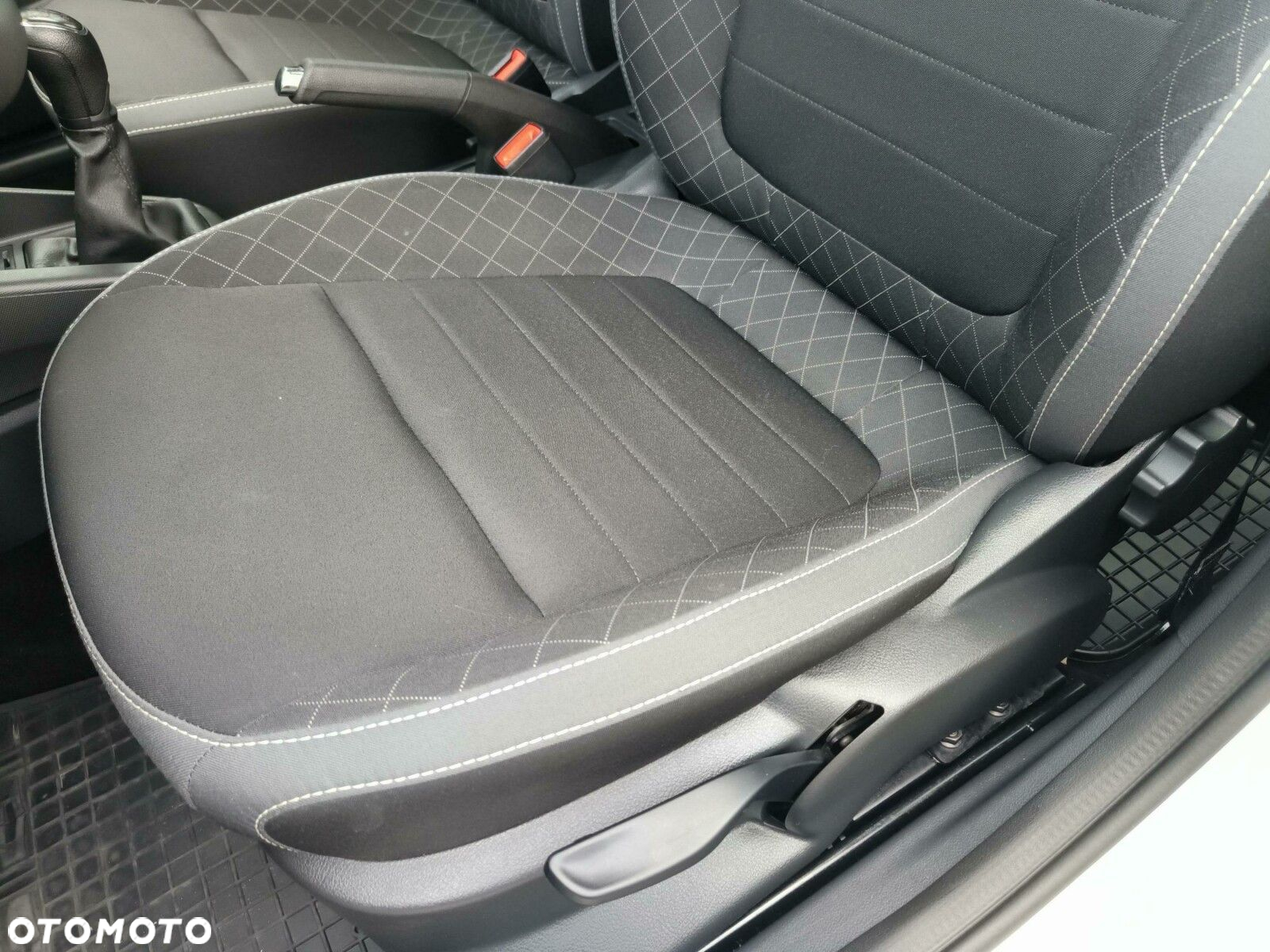 Skoda Fabia 1.0 TSI Ambition - 12