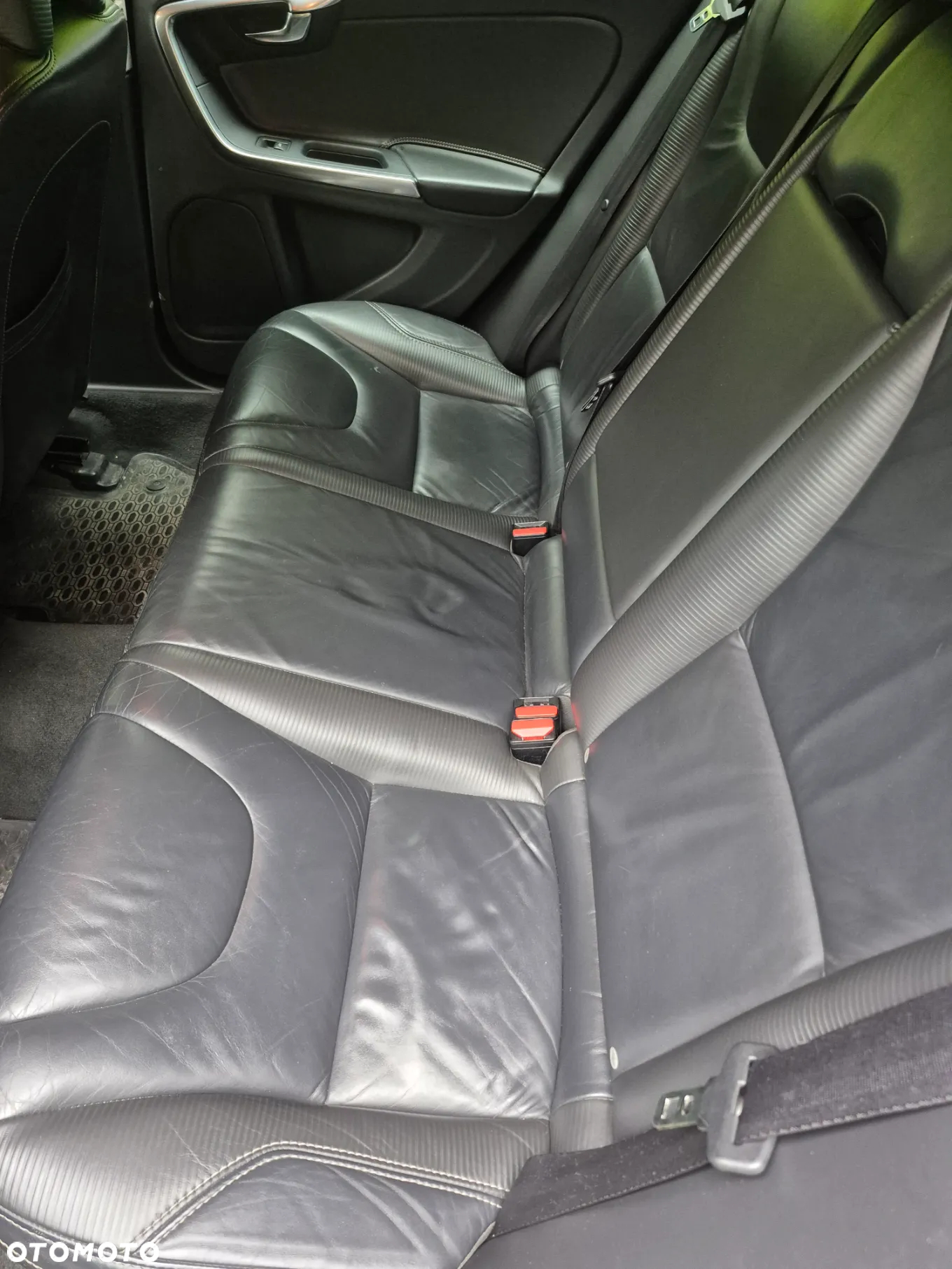 Volvo V60 D3 R-Design - 5