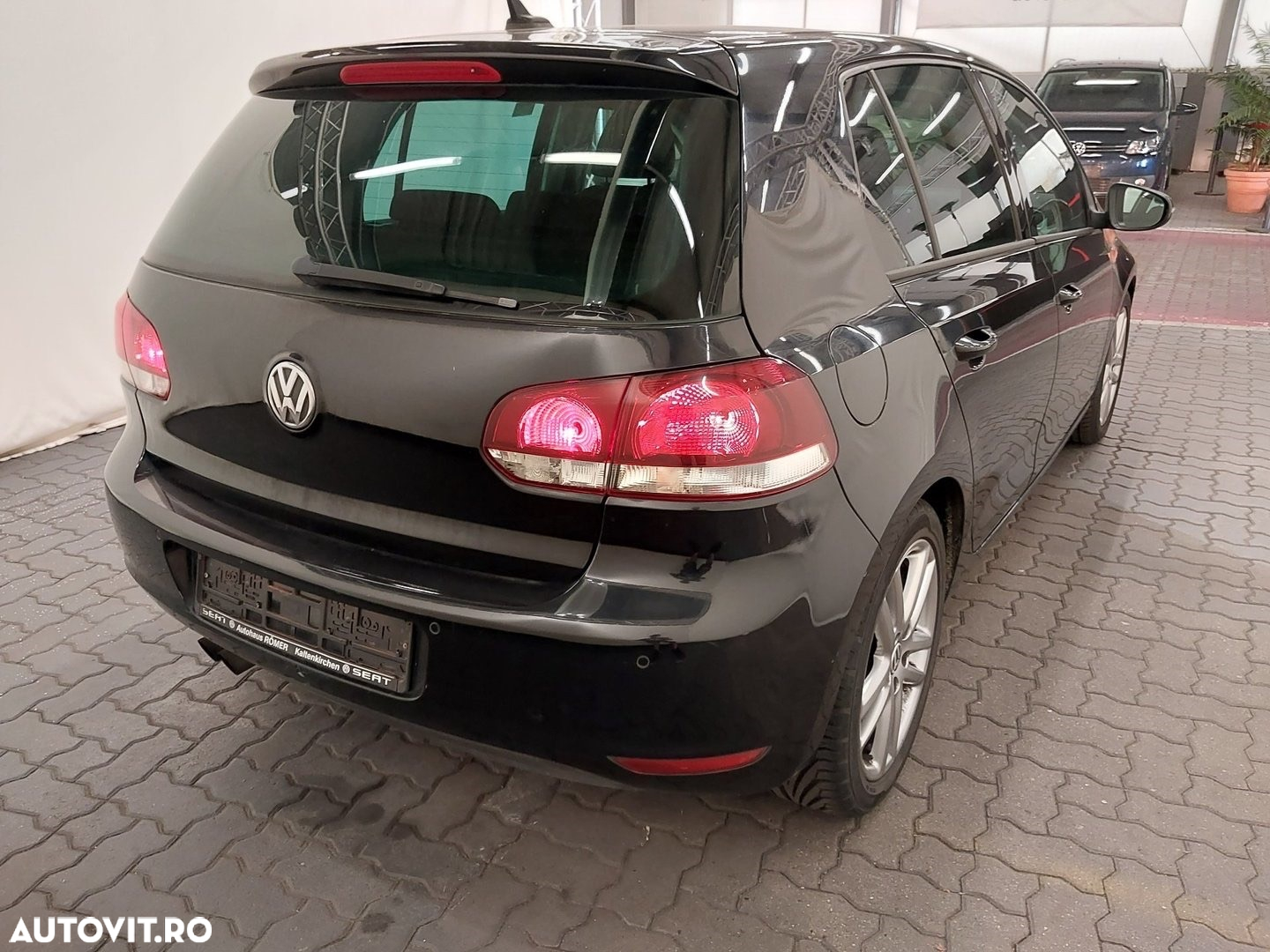 Volkswagen Golf 2.0 TDI DPF Highline - 6
