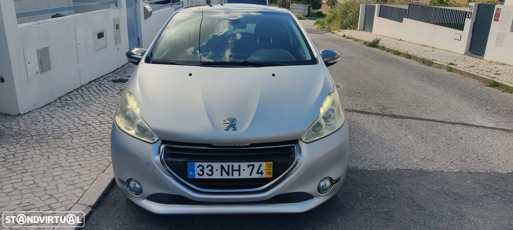 Peugeot 208 1.6 e-HDi Ice Velvet - 4